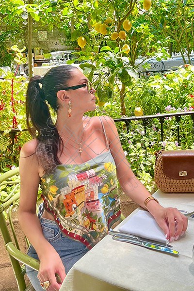 Foto 2 di Raphaella Ferrari Pornostar trans Roma