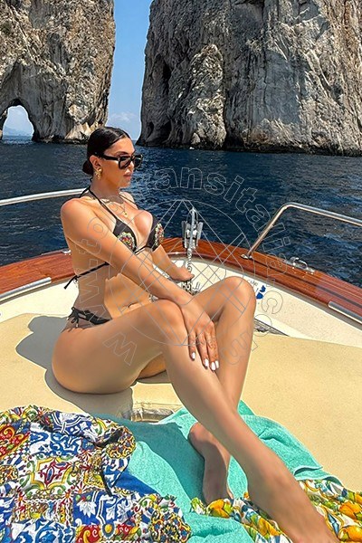 Foto 4 di Raphaella Ferrari Pornostar trans Roma