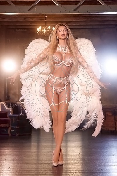 Foto 2 di Valenttina Monster Dick trans Milano