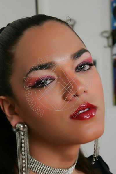 Foto 18 di Camilla Jolie Pornostar trans Verona