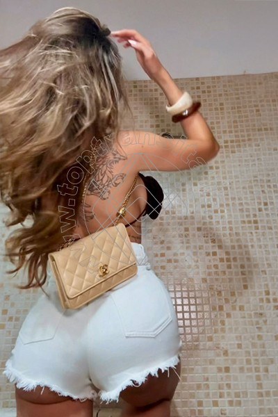 Foto 2 di Danyela Alves trans Parigi
