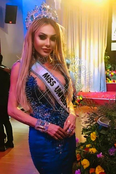 Foto 34 di Chrystal Medeiros Pornostar trans Pescara