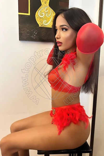 Foto 17 di Angel Jade Pornostar trans Milano