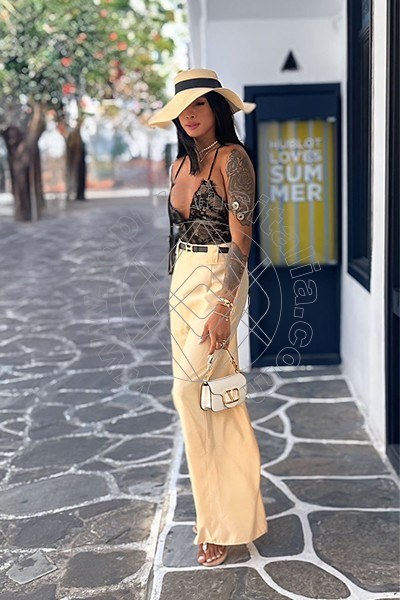Foto 21 di Arianna Ferrari Pornostar trans Napoli