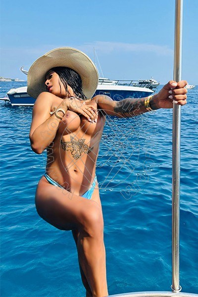 Foto 18 di Arianna Ferrari Pornostar trans Napoli