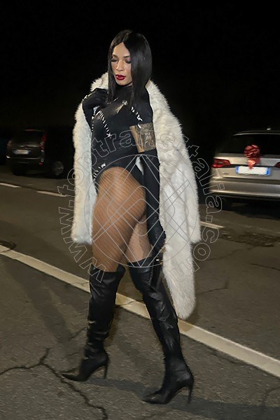 Foto 27 di Arianna Ferrari Pornostar trans Napoli
