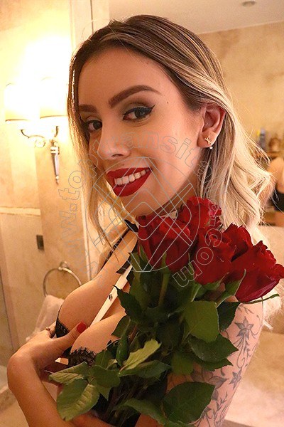 Foto 60 di Pornostar Riane Mello trans Roma