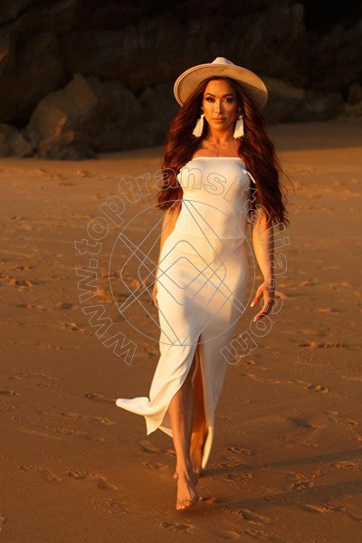 Foto 18 di Emily Blenderman trans Lisbona