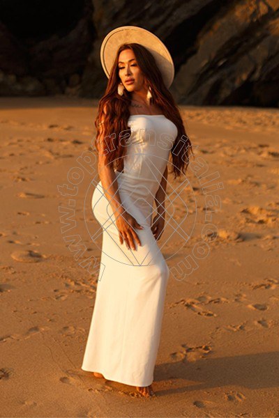 Foto 19 di Emily Blenderman trans Lisbona