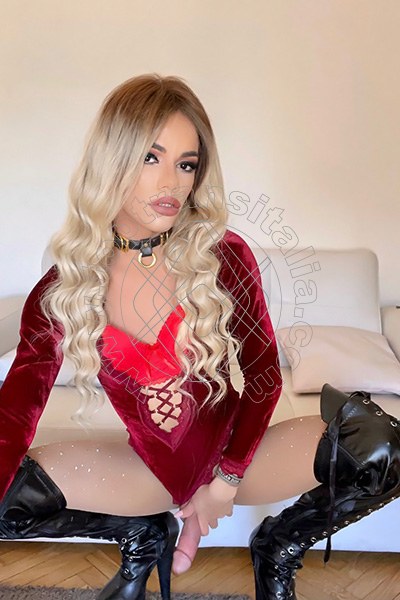 Foto hot 19 di Rafaella Menicucci Xxl trans Verona