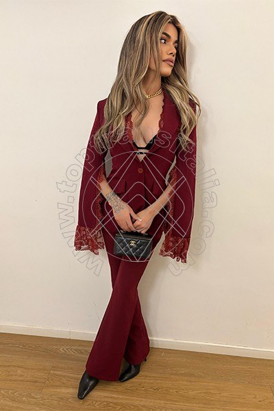 Foto 149 di Rafaella Menicucci Xxl trans Forte Dei Marmi