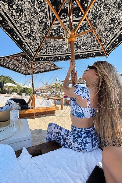 Foto 99 di Rafaella Menicucci Xxl trans Forte Dei Marmi