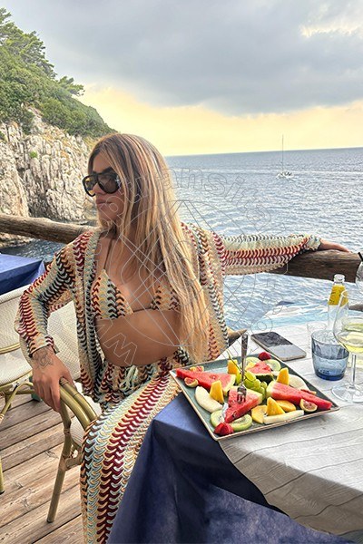 Foto 77 di Rafaella Menicucci Xxl trans Forte Dei Marmi