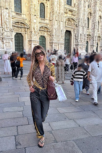 Foto 39 di Rafaella Menicucci Xxl trans Forte Dei Marmi