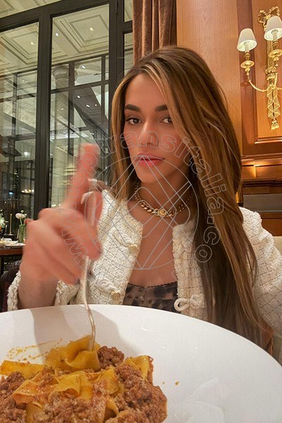 Foto 11 di Rafaella Menicucci Xxl trans Forte Dei Marmi