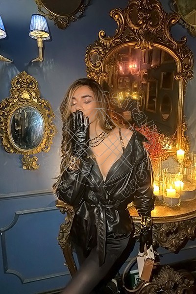 Foto 1 di Rafaella Menicucci Xxl trans La spezia