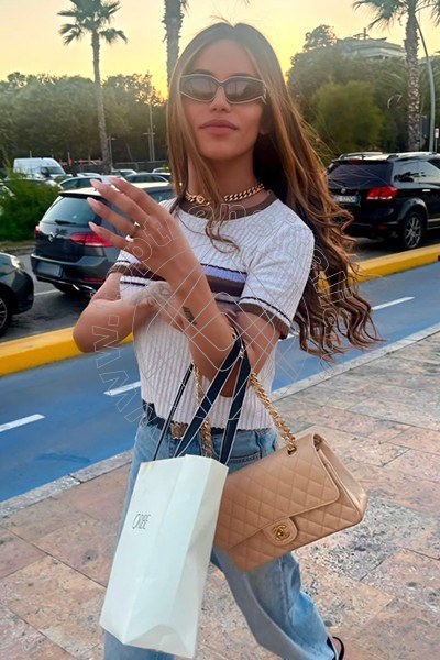 Foto 13 di Rafaella Menicucci Xxl trans Napoli