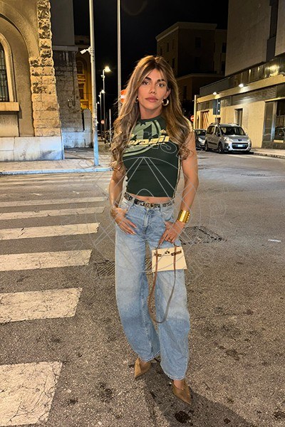 Foto 16 di Rafaella Menicucci Xxl trans Napoli