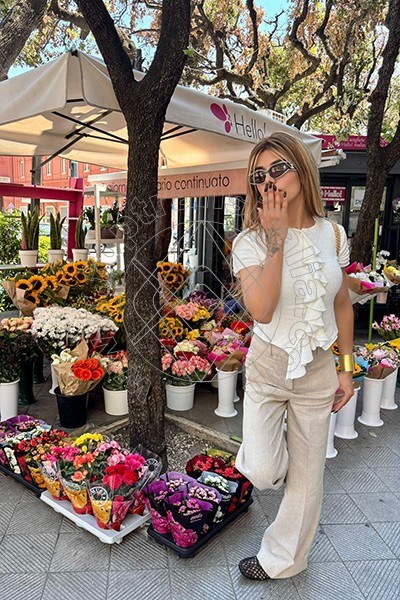Foto 17 di Rafaella Menicucci Xxl trans Napoli