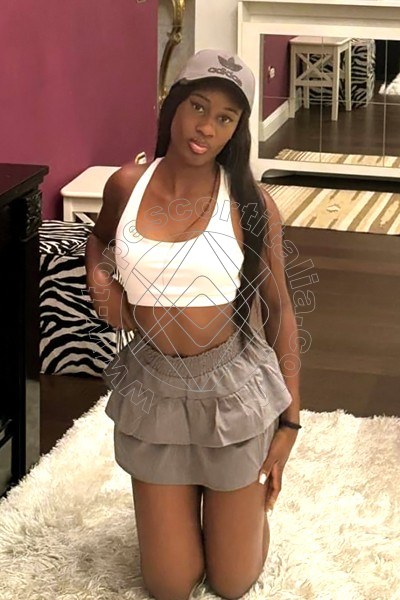 Foto di Thiana escort Milano