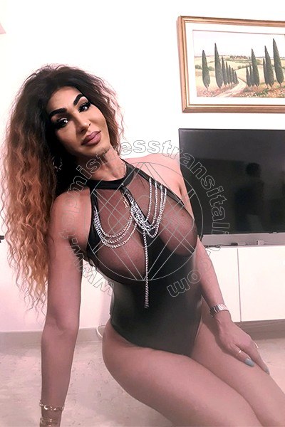 Foto 2 di Lady Rosa Xxxl mistress trans Bari