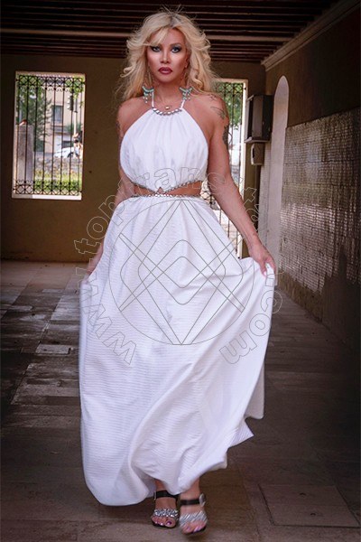 Foto 4 di Larissa Meneghel trans Belluno