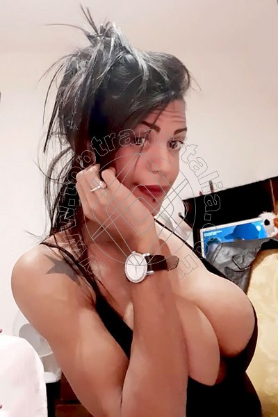 Foto 1 di Lucrezia Hikman trans Prato