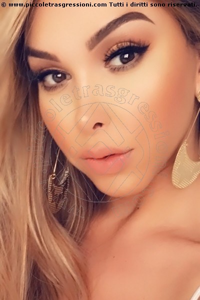 Foto selfie 44 di Carol Vendraminy Pornostar trans Milano