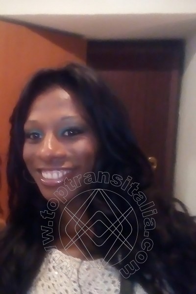 Foto selfie 17 di Graicy Ohara Pornostar trans Colonnella