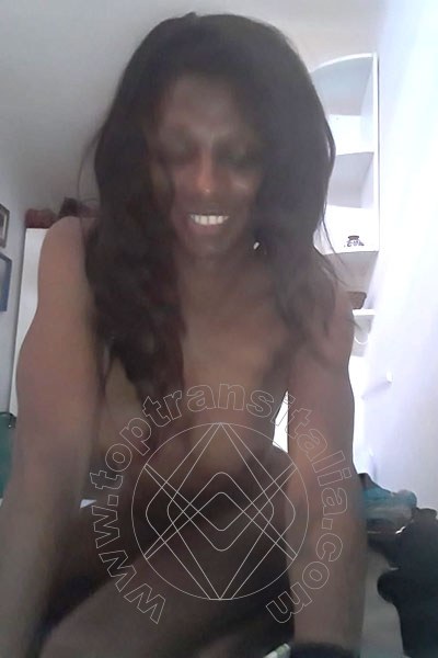 Foto selfie 11 di Graicy Ohara Pornostar trans Colonnella