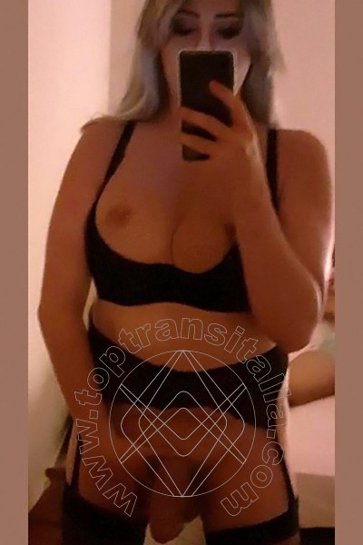 Foto selfie hot di Chiara Italiana trans Forlì