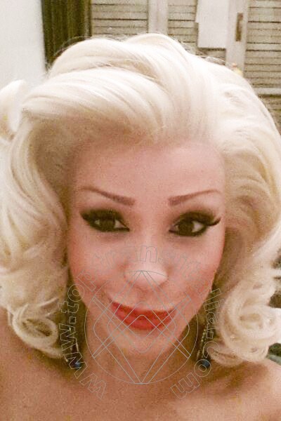 Foto selfie 3 di Cinzia Pornostar trans Crotone