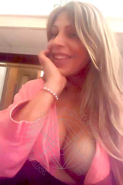 Foto selfie 30 di Andressa trans Riccione