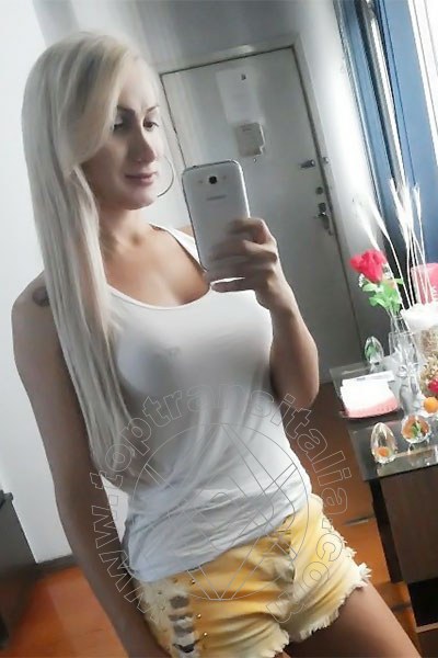 Foto selfie 95 di Raphaela Martins Pornostar trans Bologna