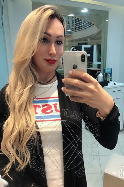 Foto selfie 83 di Raphaela Martins Pornostar trans Napoli