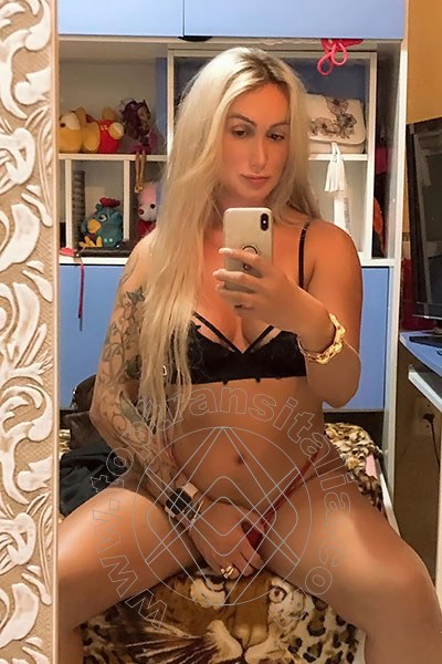 Foto selfie 75 di Raphaela Martins Pornostar trans Napoli