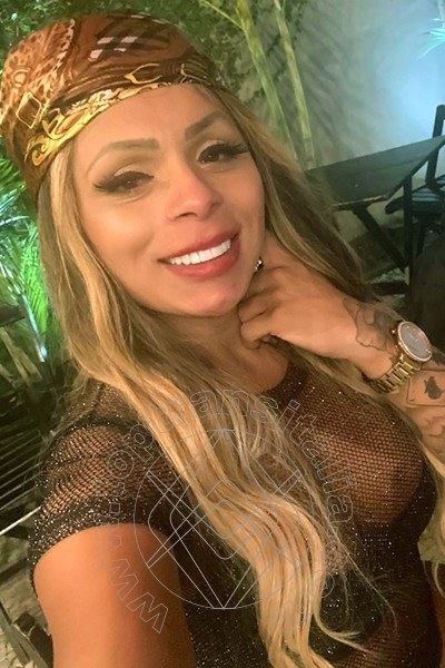 Foto selfie 25 di Thayla Santos Pornostar trans Milano