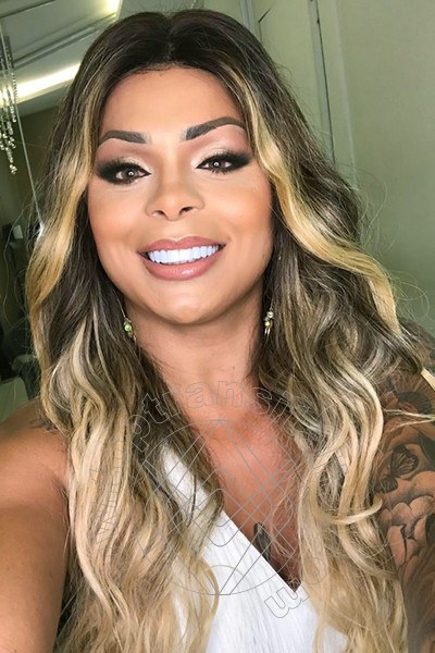 Foto selfie 31 di Thayla Santos Pornostar trans Milano