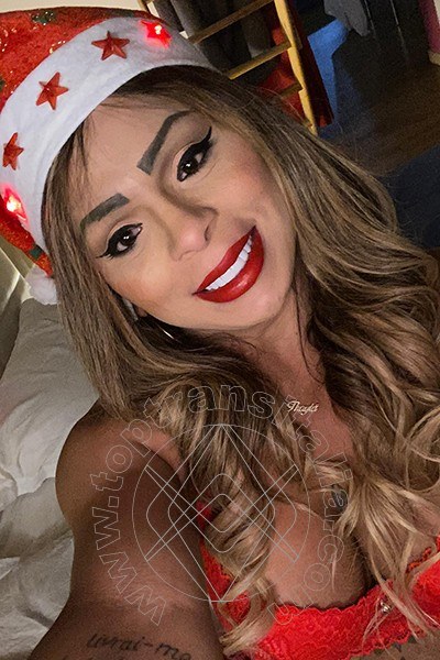 Foto selfie 23 di Thayla Santos Pornostar trans Milano