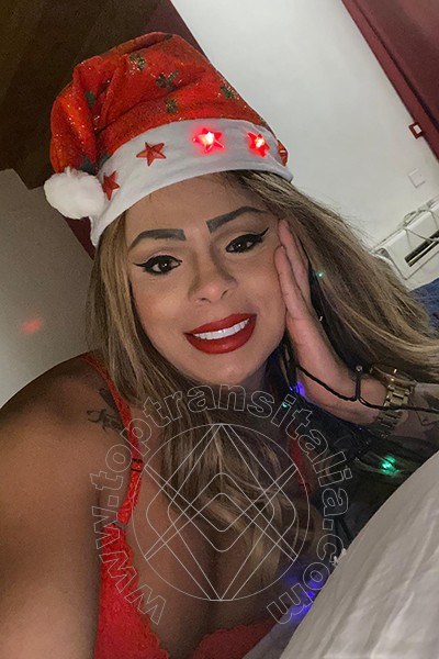 Foto selfie 22 di Thayla Santos Pornostar trans Milano