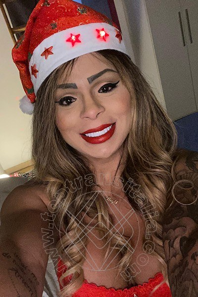 Foto selfie 21 di Thayla Santos Pornostar trans Milano