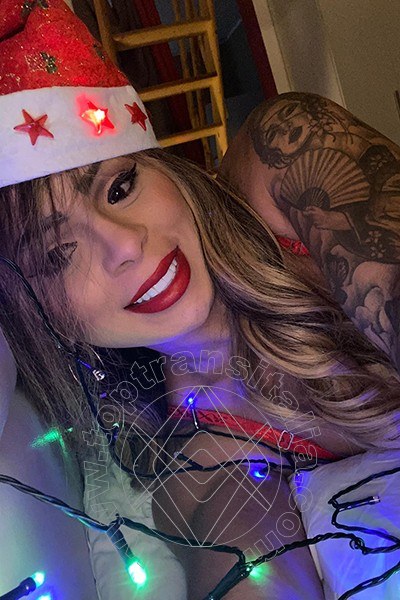 Foto selfie 18 di Thayla Santos Pornostar trans Milano