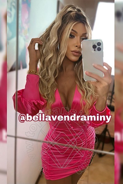 Foto selfie 14 di Carol Vendraminy Pornostar trans Milano