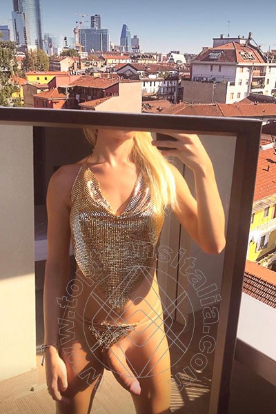 Foto selfie hot 5 di Giselly Angel trans Milano