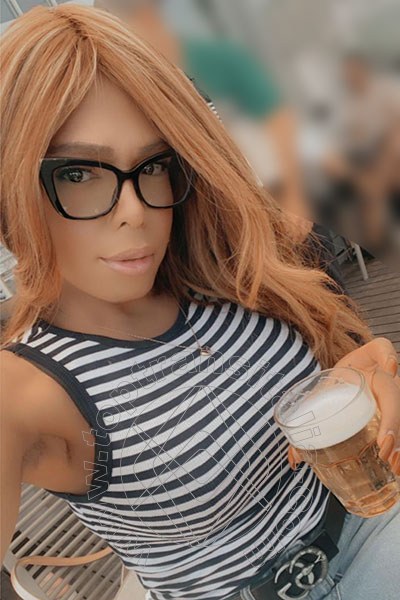 Foto selfie 14 di Rebeka Tre Gambe Pornostar trans Lecce