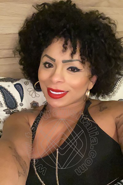 Foto selfie 10 di Thayla Santos Pornostar trans Milano