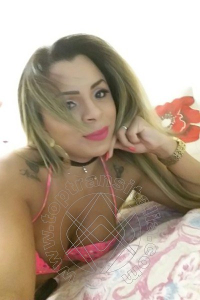 Foto selfie 34 di Thayla Santos Pornostar trans Milano