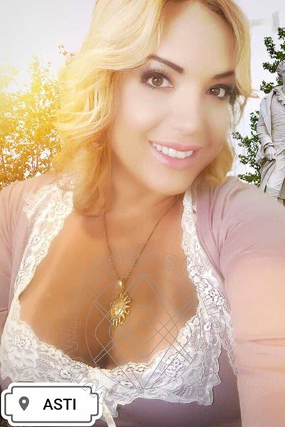 Foto selfie 75 di Dottoressa Mony trans Asti