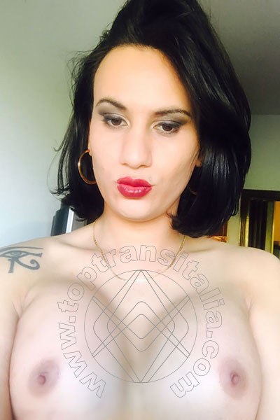 Foto selfie 4 di Miranda Pinocchio Pornostar trans Bari