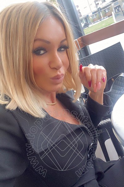 Foto selfie 38 di Pamy La Diva Stellare trans Losanna